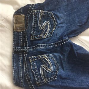 Silver jeans size 16 1/2”